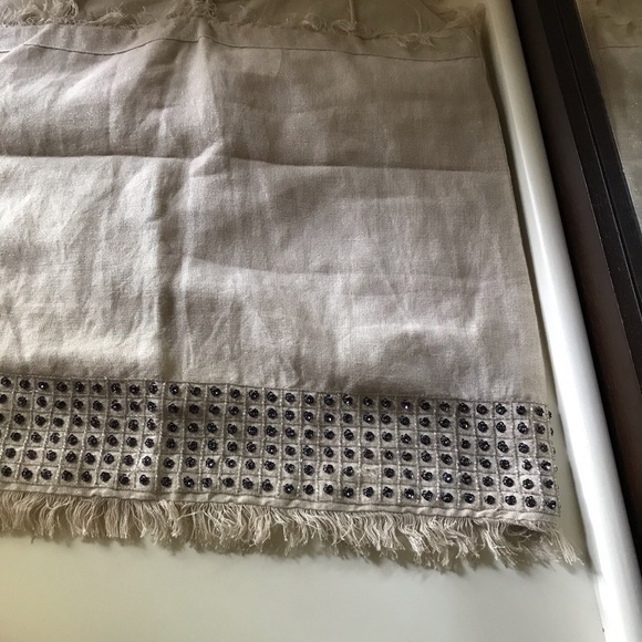 Boston Proper - Picture 7 of 7